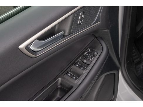 Used 2022 Ford Edge SEL w/ Convenience Package AWD/4WD image 19