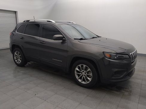 Used 2020 Jeep Cherokee Latitude Plus image 11