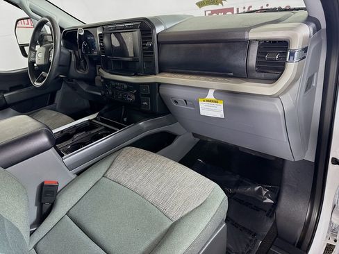 Used 2024 Ford F250 XLT w/ FX4 Off-Road Package AWD/4WD image 31