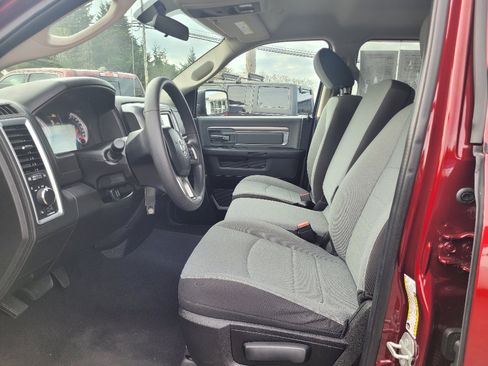 Used 2024 RAM 1500 Classic SLT image 10