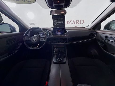 Used 2023 Nissan Rogue S AWD/4WD image 27