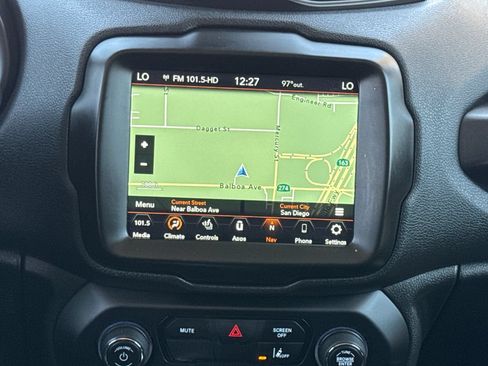 Certified 2022 Jeep Renegade Latitude w/ Convenience Group AWD/4WD image 22