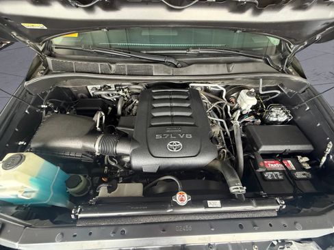 Used 2020 Toyota Sequoia TRD Pro w/ Carpet Mat Package (TMS) AWD/4WD image 38