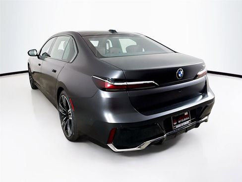 Used 2023 BMW 740i w/ Executive Package RWD image 28
