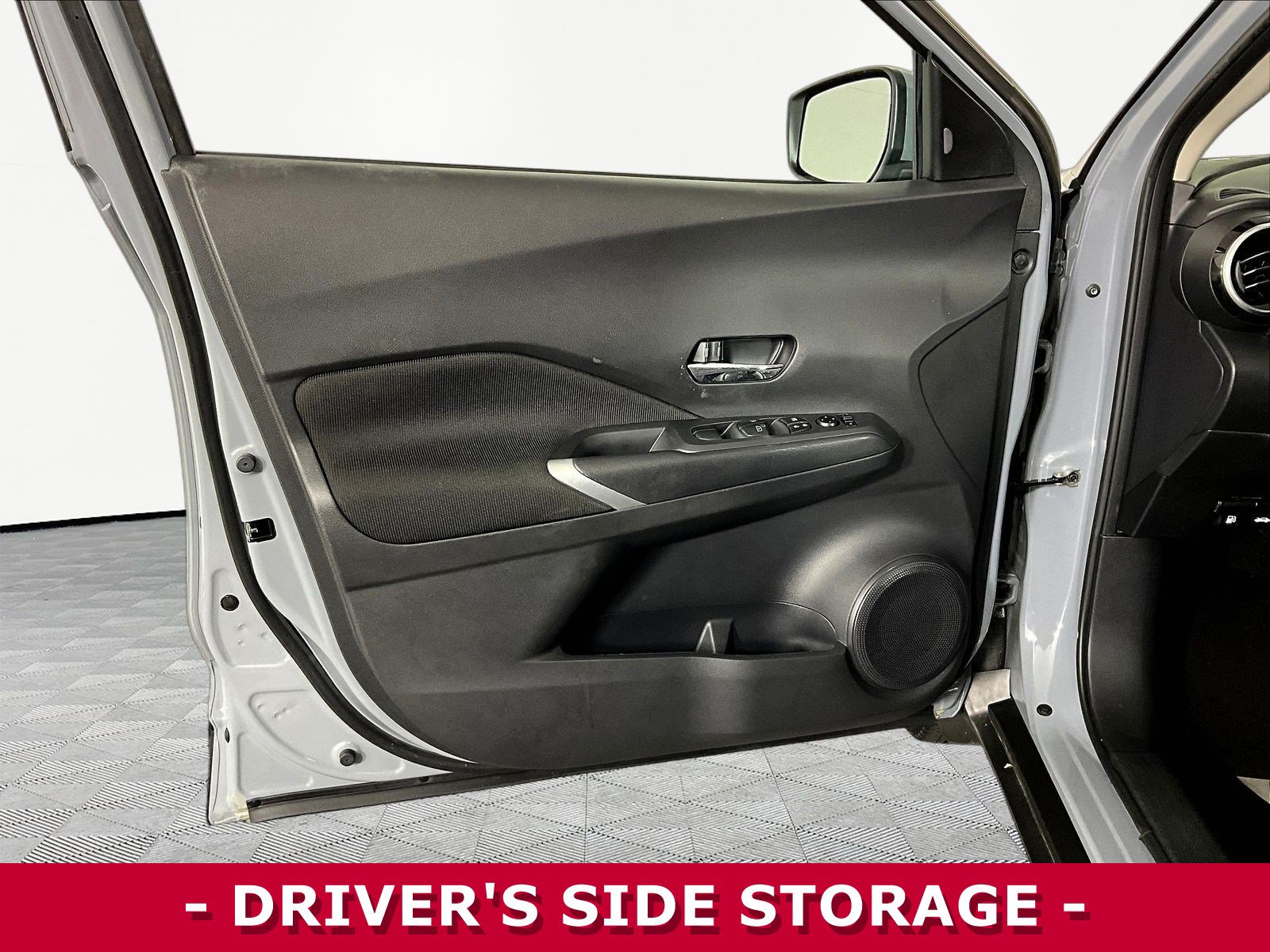 Used 2024 Nissan Kicks SV FWD image 20