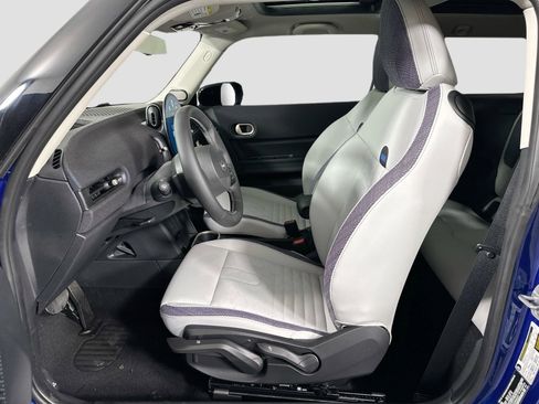 Certified 2025 MINI Cooper 2-Door Hardtop FWD image 20