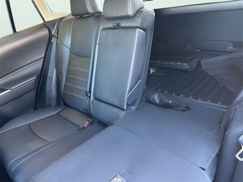 Used 2023 Toyota RAV4 XLE Premium image 51