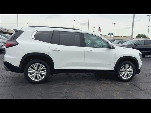 Used 2024 GMC Acadia Elevation w/ LPO, Floor Liner Package FWD image 9