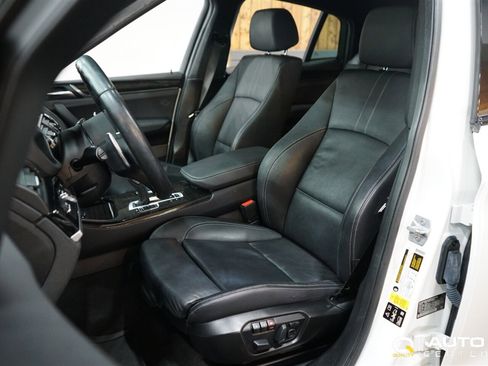 Used 2018 BMW X4 xDrive28i image 16