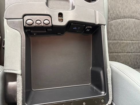 Used 2017 RAM 1500 Big Horn AWD/4WD image 22