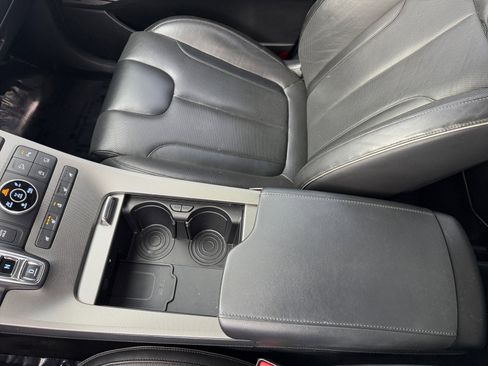 Used 2022 Hyundai Palisade Limited w/ Cargo Package image 14