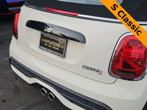 Used 2022 MINI Cooper S w/ Signature Upholstery Package image 11