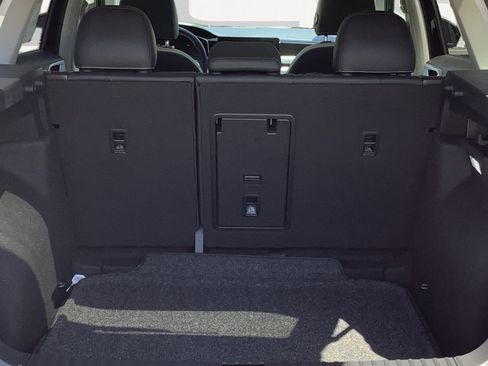 New 2026 Volkswagen Taos SE FWD image 12