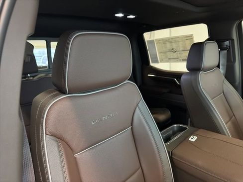 New 2026 GMC Sierra 1500 Denali w/ Technology Package AWD/4WD image 33