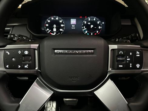New 2026 Land Rover Discovery Limited Edition image 17