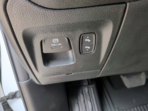 New 2026 RAM 1500 4x4 Crew Cab image 16