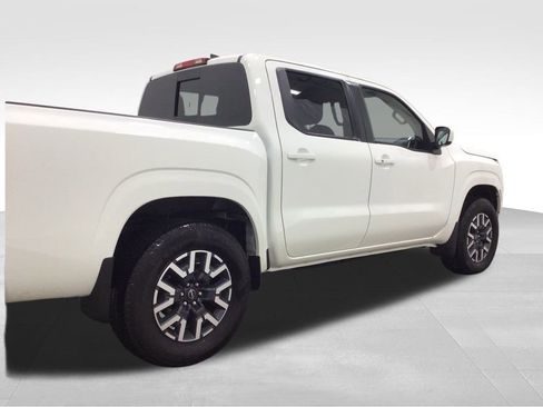 Used 2024 Nissan Frontier SL w/ Technology Package image 4