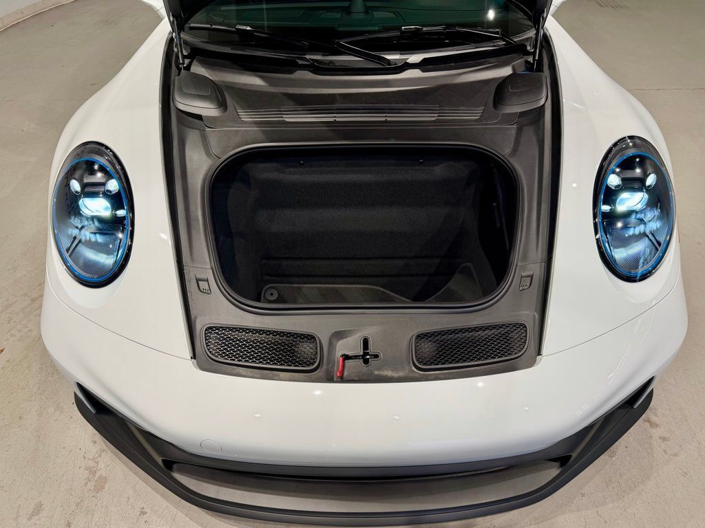 Used 2022 Porsche 911 GT3 w/ Extended Leather Package RWD image 40
