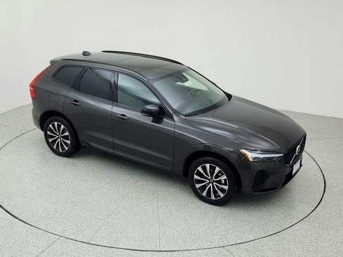 Certified 2025 Volvo XC60 B5 Plus image 14
