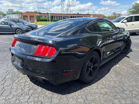 Used 2015 Ford Mustang Coupe RWD image 7