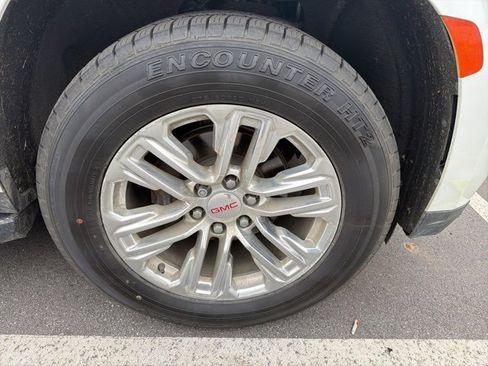 Used 2021 GMC Yukon XL SLT w/ SLT Luxury Plus Package image 2