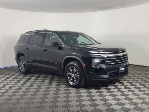 New 2026 Chevrolet Traverse LT w/ Driver Confidence Package image 2