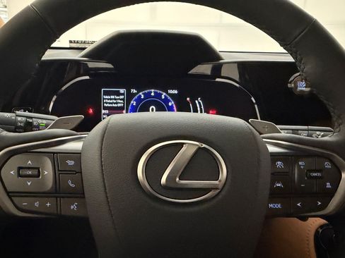 Used 2025 Lexus NX 350 AWD image 17