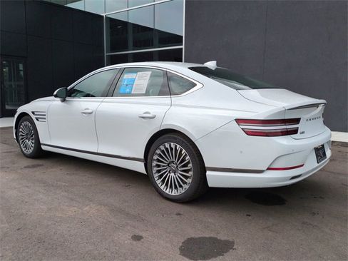 Certified 2023 Genesis G80 Base image 6