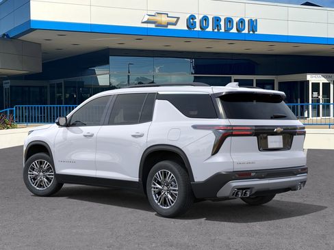 New 2026 Chevrolet Traverse LT FWD image 3