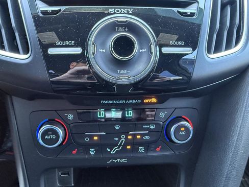 Used 2015 Ford Focus ST w/ Equipment Group 402A FWD image 12