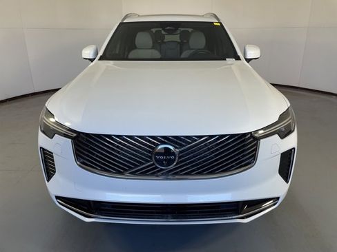 New 2026 Volvo XC90 B5 Plus image 3