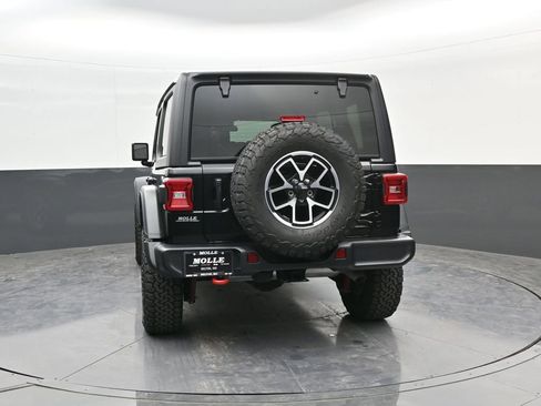 Used 2025 Jeep Wrangler Unlimited Rubicon w/ Convenience Group AWD/4WD image 6