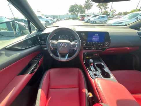 Used 2025 Lexus NX 250 FWD w/ Cold Area Package image 4