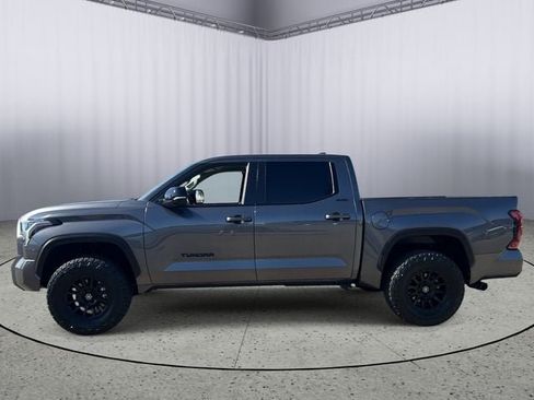 Used 2024 Toyota Tundra Limited AWD/4WD image 3