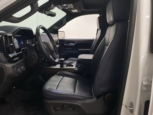 Used 2023 Chevrolet Silverado 1500 High Country w/ Technology Package image 13