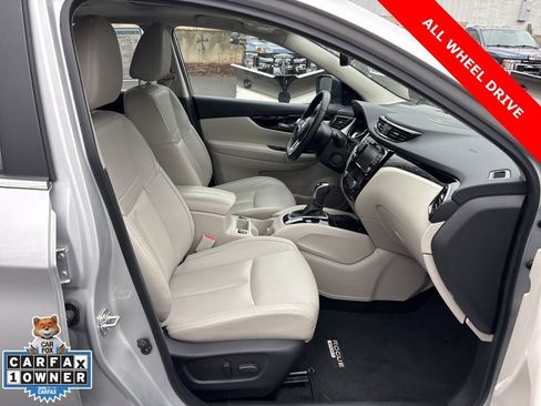 Used 2022 Nissan Rogue Sport SL w/ Premium Package image 27