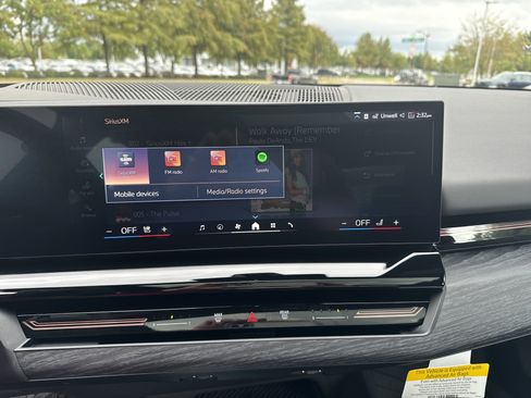 New 2026 BMW 530i xDrive w/ Executive Package image 14