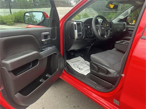 Used 2018 Chevrolet Silverado 1500 LT RWD image 13