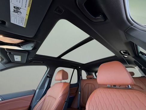Used 2022 BMW X5 M50i image 28