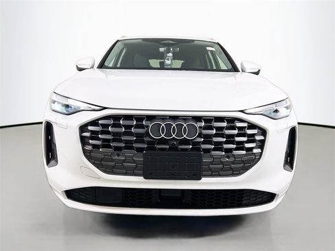 New 2025 Audi Q5 Premium Plus image 2