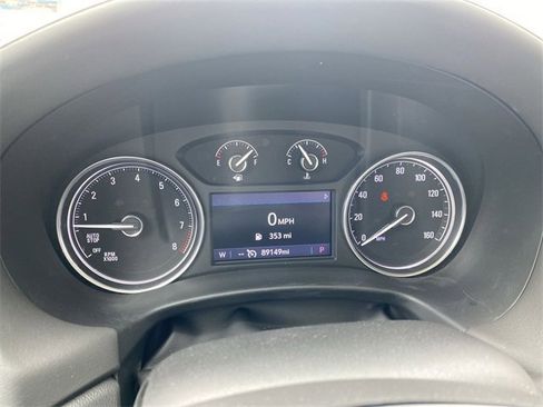 Used 2022 Buick Enclave Essence image 15