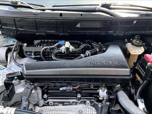 Used 2020 Nissan Rogue S FWD image 31