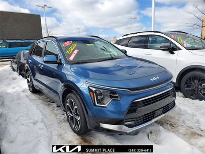 Certified 2025 Kia Niro SX Touring