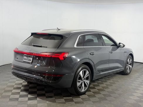 Used 2024 Audi Q8 e-tron Premium Plus w/ Premium Plus Package AWD/4WD image 7