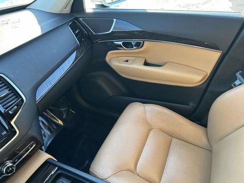 Used 2016 Volvo XC90 T6 Momentum image 38