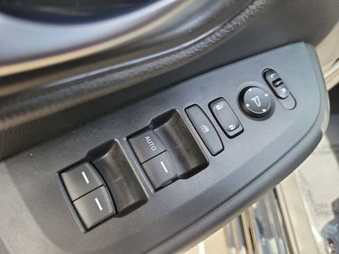 Used 2024 Honda HR-V LX image 13