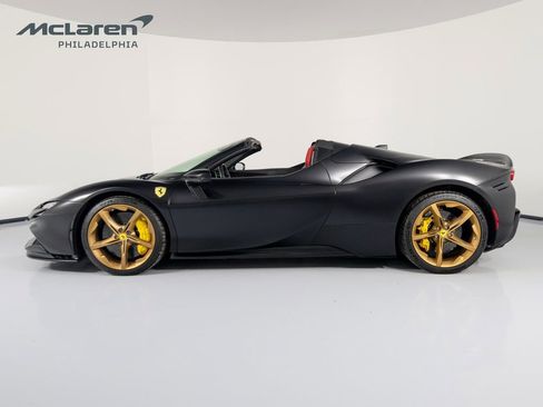 Used 2024 Ferrari SF90 Spider image 9