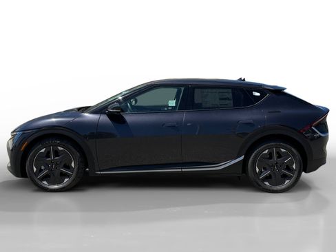 New 2026 Kia EV6 Light RWD image 2