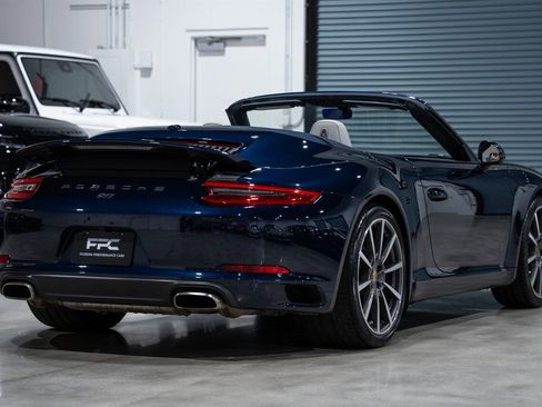 Used 2019 Porsche 911 Carrera RWD image 6