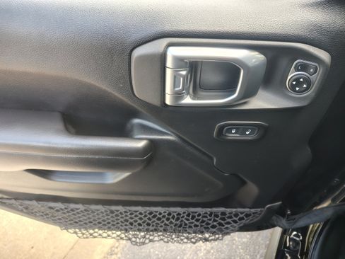 Used 2021 Jeep Wrangler Unlimited Sport AWD/4WD image 18